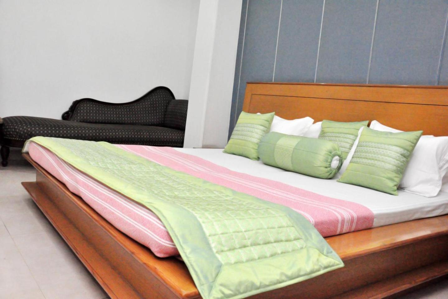 Hotel Blue Bell - Karol Bagh New Delhi Екстериор снимка