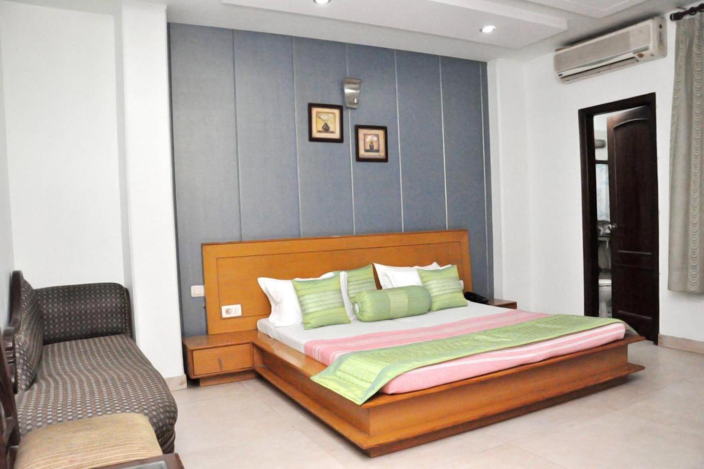 Hotel Blue Bell - Karol Bagh New Delhi Екстериор снимка