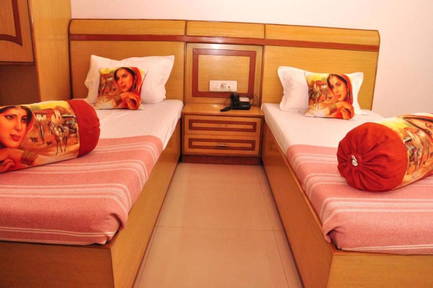 Hotel Blue Bell - Karol Bagh New Delhi Екстериор снимка