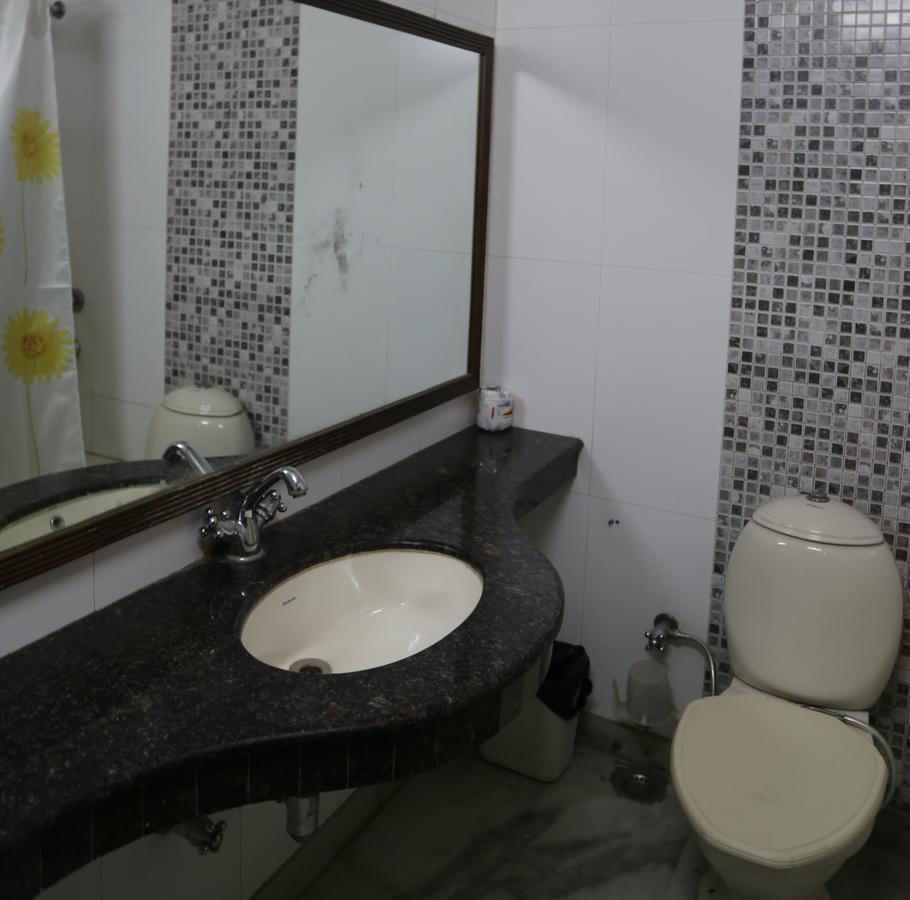 Hotel Blue Bell - Karol Bagh New Delhi Екстериор снимка
