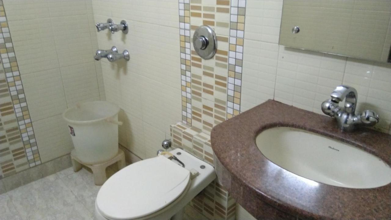 Hotel Blue Bell - Karol Bagh New Delhi Екстериор снимка