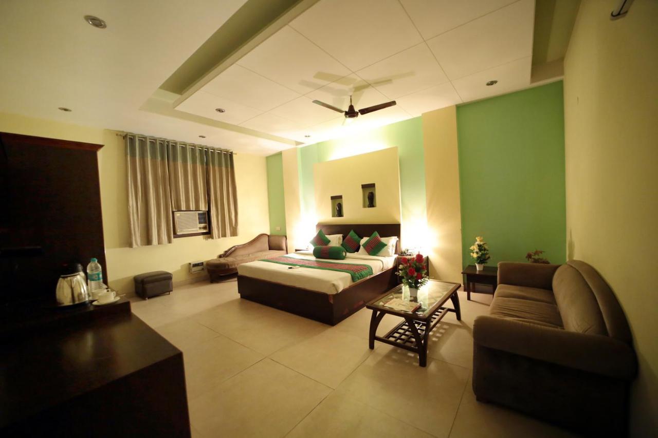 Hotel Blue Bell - Karol Bagh New Delhi Екстериор снимка