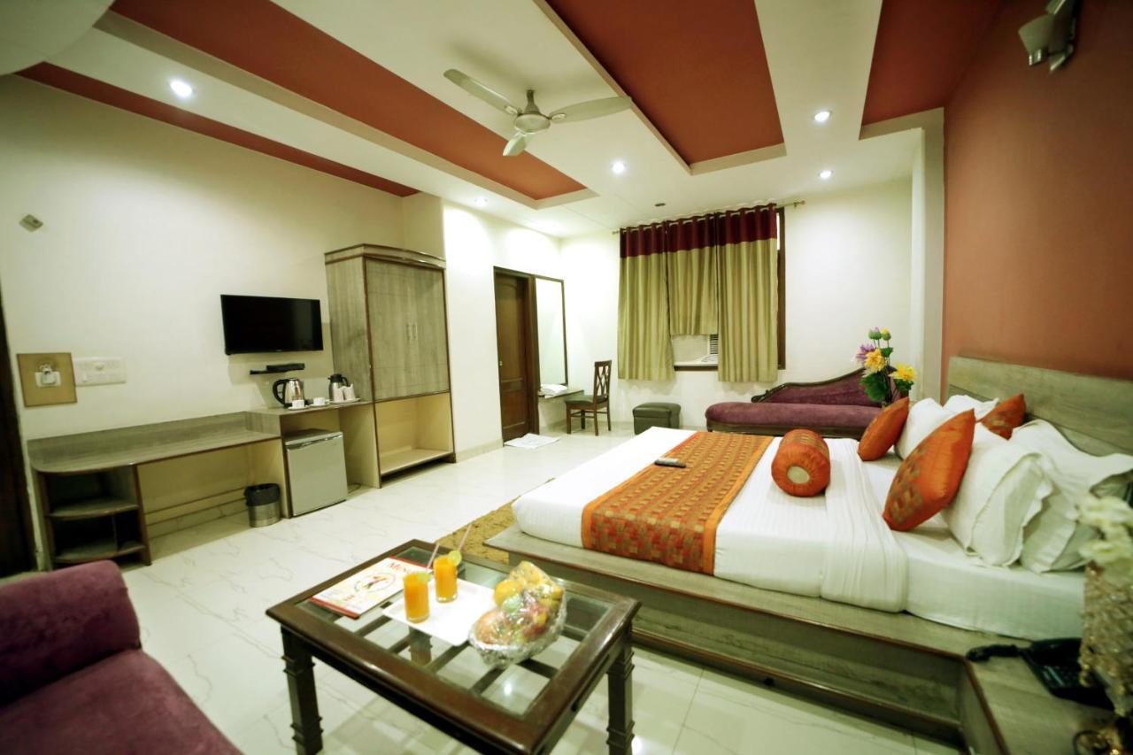 Hotel Blue Bell - Karol Bagh New Delhi Екстериор снимка