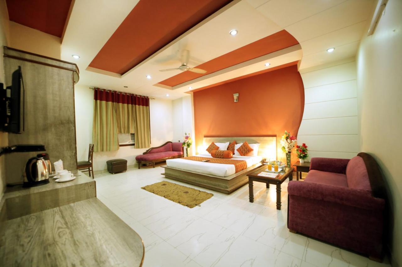 Hotel Blue Bell - Karol Bagh New Delhi Екстериор снимка
